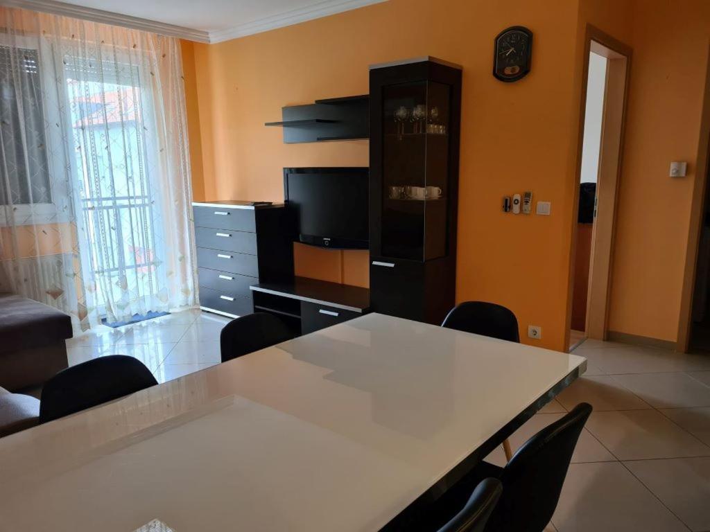 Plazs Apartment *